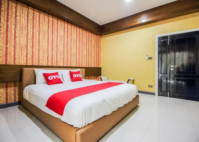 Oyo 387 Little Bangbon Hotel