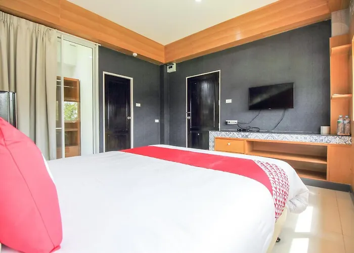 Oyo 387 Little Bangbon Hotel 3*