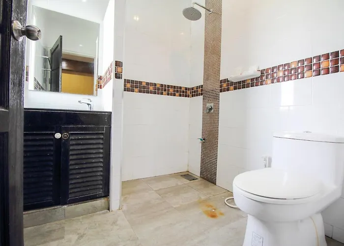 Oyo 387 Little Bangbon 3* Bangkok