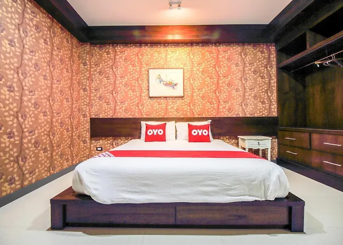 Oyo 387 Little Bangbon Hotel